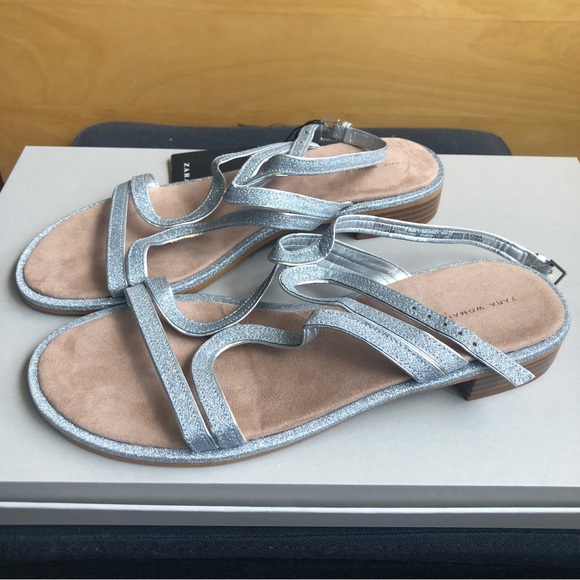 Summer silver sandals. - Picture 10 of 12